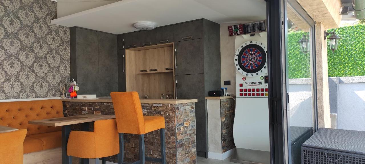 Lux Vila Aleksandar Sremska Kamenica Екстериор снимка